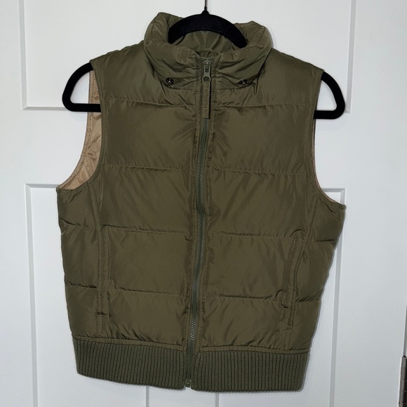 Bailey’s Point Olive Puffer Vest - 6/8 - Picture 1 of 4